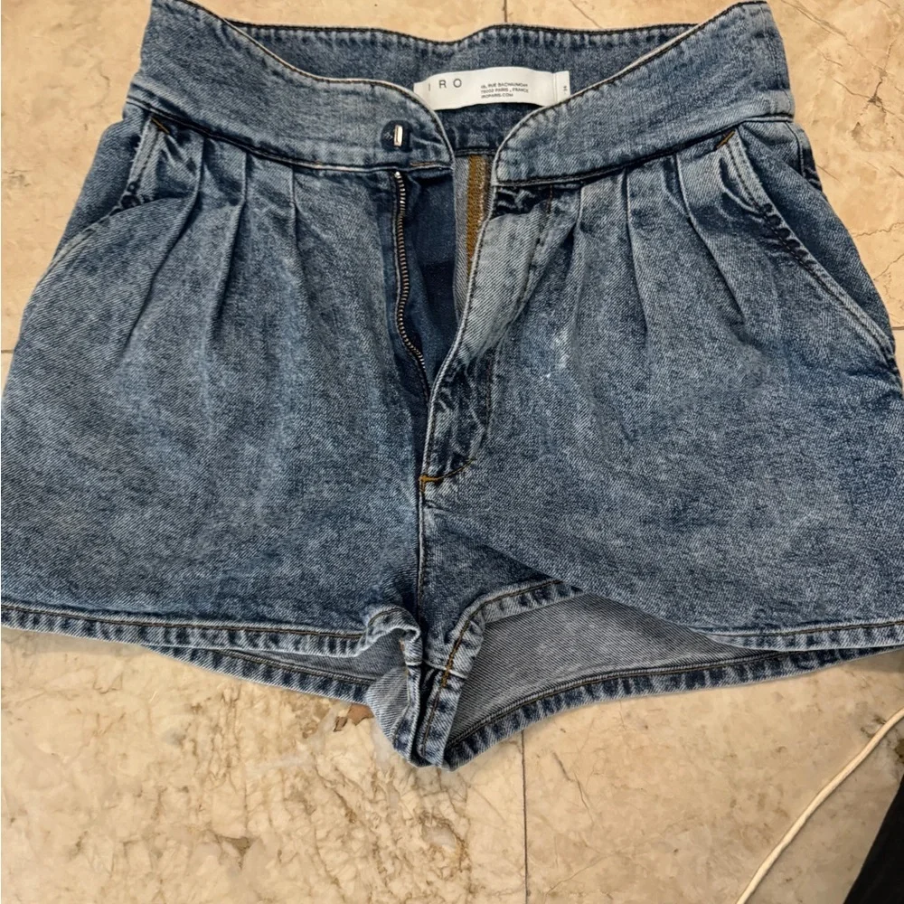Iro shorts - Picture 1 of 3